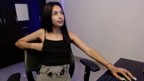 Snapshot of nicoletta_c66 chatting on March 25, 12:49 am Nicole online show from March 25, 12:49 am