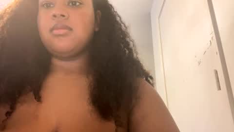 Snapshot of nicolette356 chatting on October 1, 3:18 pm nicolette356 online show from October 1, 3:18 pm