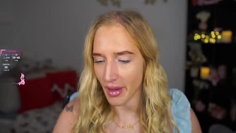 Snapshot of nicolette__shea_ chatting on December 28, 8:58 am nicolette__shea_ online show from December 28, 8:58 am