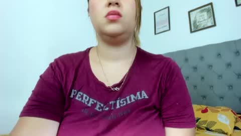 Snapshot of nicolewind_ chatting on July 6, 5:26 pm ELIZABETH online show from July 6, 5:26 pm