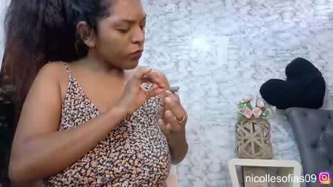 nicolle4 online show from June 7, 5:27 pm