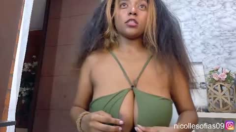 nicolle4 online show from June 20, 7:16 pm