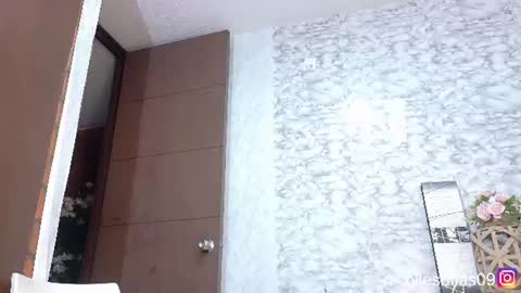 nicolle4 online show from July 19, 10:02 pm
