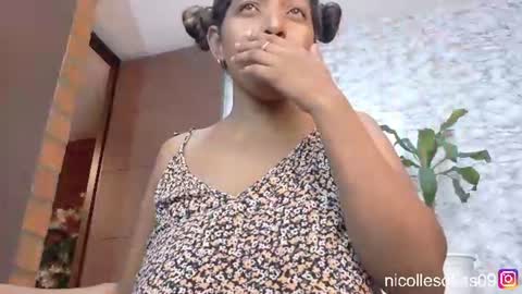 nicolle4 online show from July 28, 1:56 am