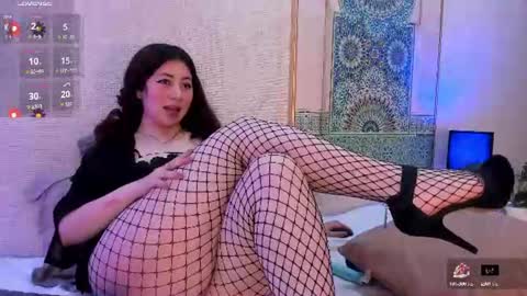 nicolle_evanss_ online show from June 17, 3:53 am