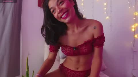 Snapshot of nicolle_swt chatting on May 20, 10:54 am Nicolle online show from May 20, 10:54 am