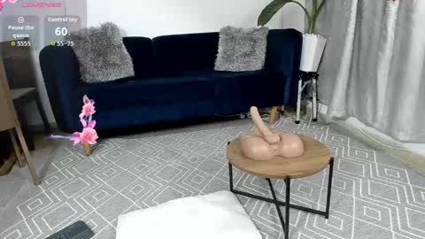 Nicolle Lima online show from September 30, 1:32 am