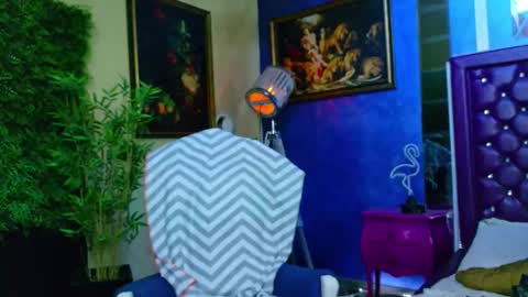 Snapshot of nicollepalmer chatting on October 29, 8:16 am Nicolle online show from October 29, 8:16 am