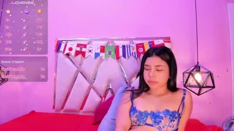 nicolljabocs online show from July 9, 2:15 am