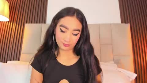 Snapshot of nicolqueen_ chatting on July 22, 11:35 am NICOL online show from July 22, 11:35 am
