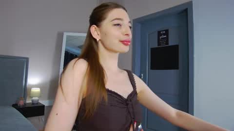NicolRos online show from April 29, 2:32 pm