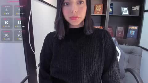 Snapshot of nicolross_ chatting on October 14, 11:55 am NicolRoss online show from October 14, 11:55 am