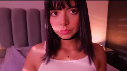 Snapshot of nicolross_ chatting on December 13, 9:42 pm NicolRoss online show from December 13, 9:42 pm