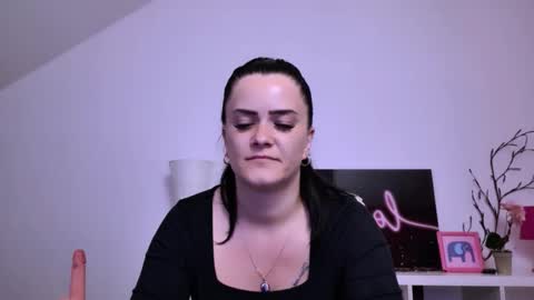 Snapshot of nicolsparklex chatting on April 24, 7:22 am Nicol Sparkle online show from April 24, 7:22 am
