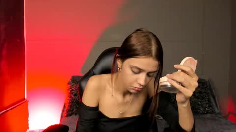 Nicol online show from November 30, 8:24 pm