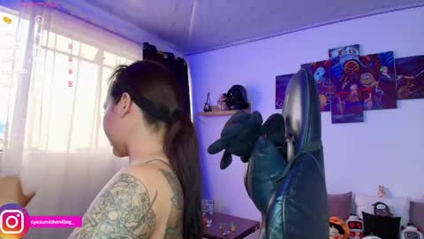 Snapshot of nicorobinn chatting on May 19, 10:05 pm Lizzie online show from May 19, 10:05 pm