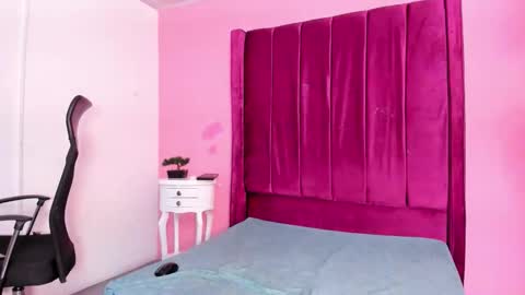 nicoypipeking online show from March 18, 4:04 am