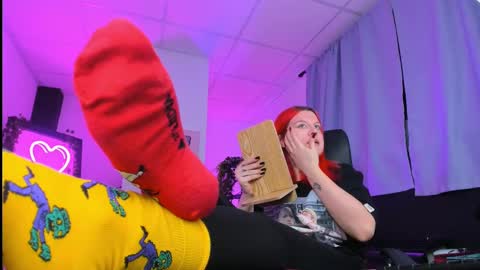 Snapshot of nielletablossom chatting on January 19, 5:26 am Nellie online show from January 19, 5:26 am