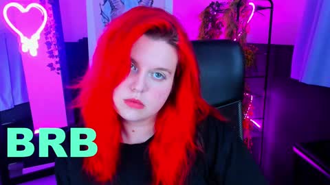 Snapshot of nielletablossom chatting on February 2, 8:13 am Nellie online show from February 2, 8:13 am