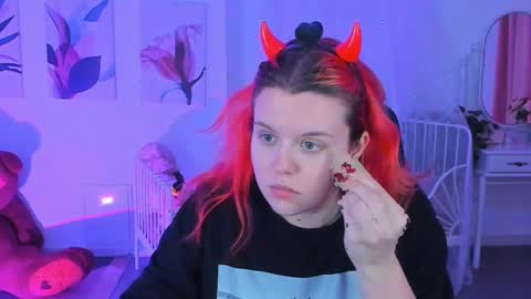 Snapshot of nielletablossom chatting on February 14, 5:14 pm Nellie online show from February 14, 5:14 pm