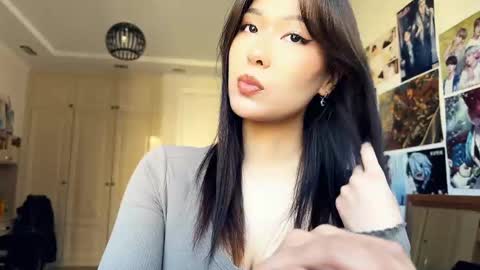 Snapshot of nievesshippey chatting on May 12, 8:11 am Hanna online show from May 12, 8:11 am