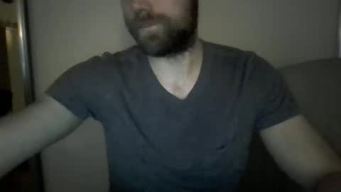 nieznajomy33 online show from June 3, 6:35 pm