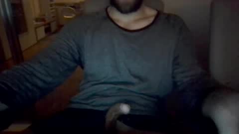 nieznajomy33 online show from July 27, 8:49 pm