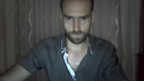 nieznajomy33 online show from August 3, 12:31 am