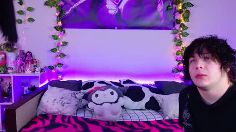 Night angel online show from February 8, 9:23 am