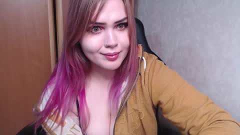 Snapshot of night_shine chatting on October 3, 3:14 am night_shine online show from October 3, 3:14 am