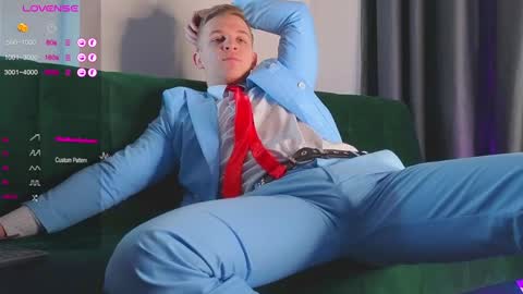 Snapshot of night_wwwolf chatting on January 4, 6:19 am Jameson online show from January 4, 6:19 am