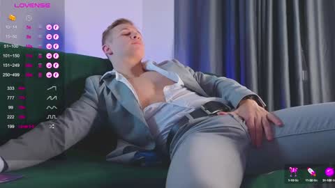 Snapshot of night_wwwolf chatting on January 7, 2:10 am Jameson online show from January 7, 2:10 am