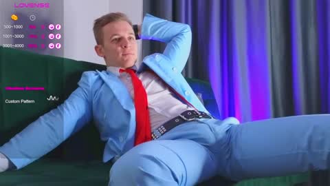 Snapshot of night_wwwolf chatting on January 17, 2:08 am Jameson online show from January 17, 2:08 am