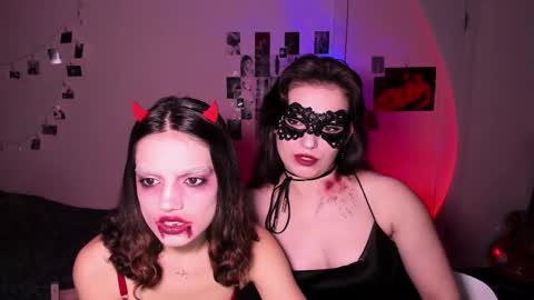 Snapshot of nightfloatt chatting on October 31, 5:14 pm Daisy online show from October 31, 5:14 pm