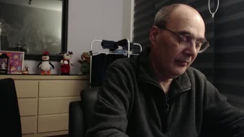 Snapshot of nightkeeper63 chatting on November 29, 1:30 am nightkeeper63 online show from November 29, 1:30 am