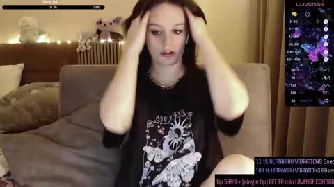  Darcy online show from January 12, 5:51 pm