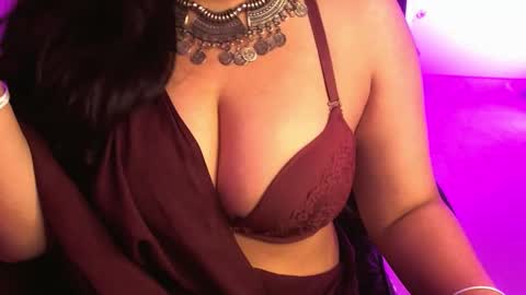 nightqueen107446 online show from November 6, 5:19 am