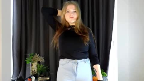 Azalea online show from December 1, 7:35 am