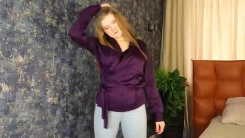 Azalea online show from December 3, 7:05 am