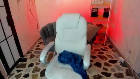 Anni online show from September 19, 12:50 pm