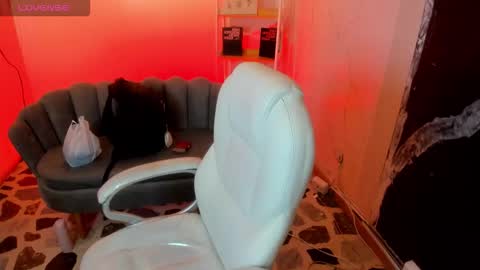 Anni online show from September 20, 1:23 pm