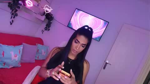 Nicolle Bustamante online show from January 18, 6:34 pm