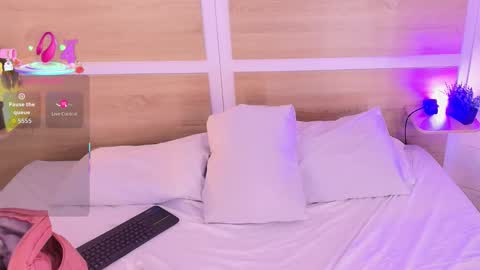 Call me Nicky online show from January 8, 7:16 pm