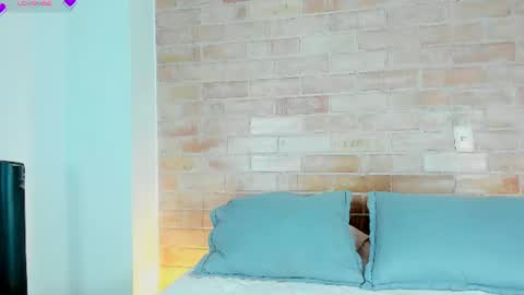Niicole online show from June 11, 1:05 am
