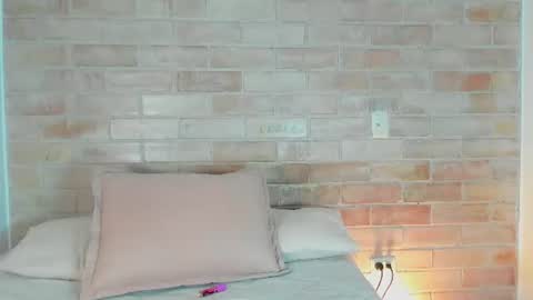 Niicole online show from July 13, 5:21 am
