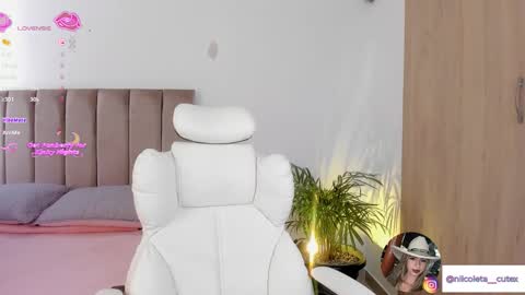 Niicoleta  online show from February 13, 6:37 pm