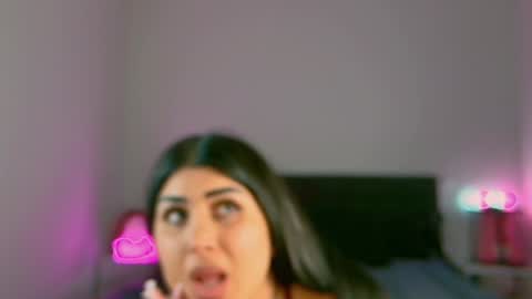 Snapshot of niinarosee1 chatting on December 8, 2:18 am Niinarosee online show from December 8, 2:18 am