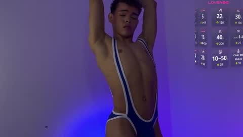 Snapshot of nijinsky_latinboy chatting on June 28, 11:16 am Nijinsky online show from June 28, 11:16 am