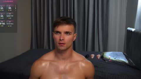 Snapshot of nik_sharp chatting on October 12, 5:12 pm Nik online show from October 12, 5:12 pm