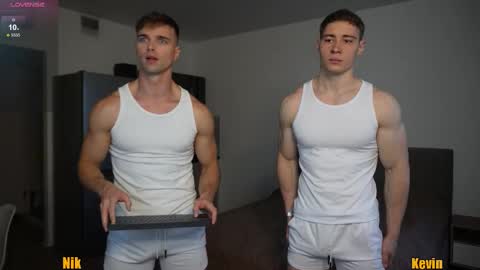 Nik online show from October 25, 2:13 pm